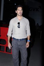 Dino Morea snapped at domestic airport in Mumbai on 2nd July 2015
